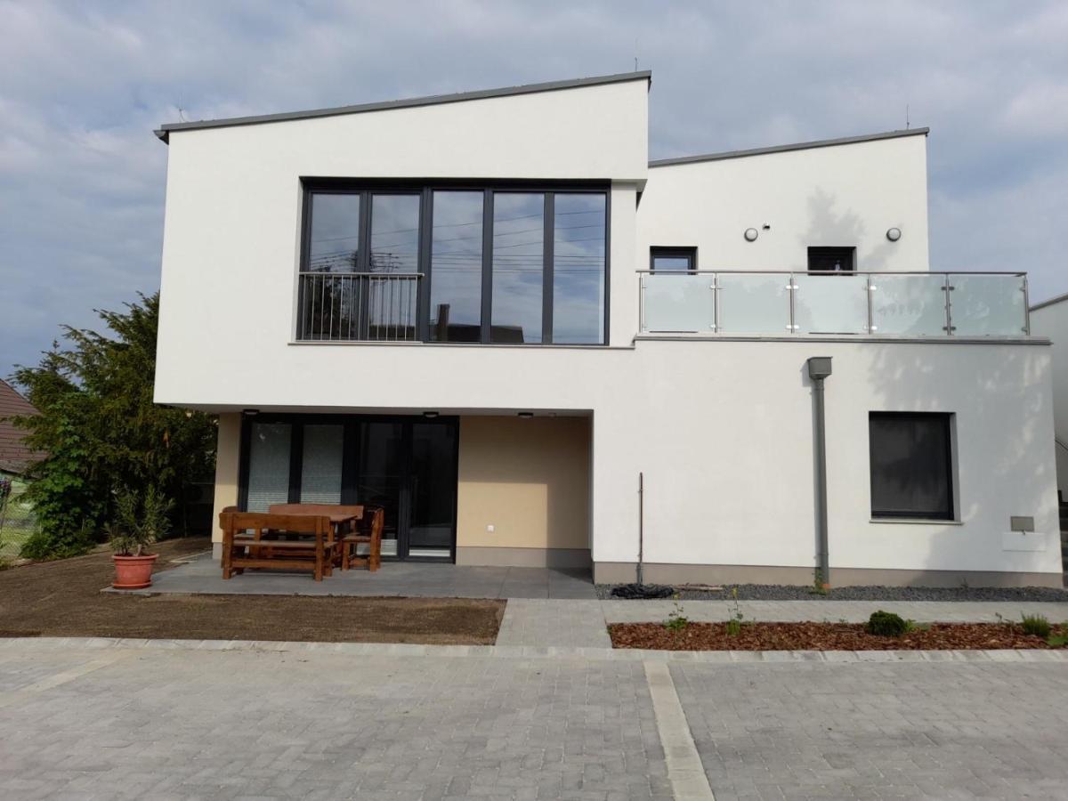 Kempi Kuckoja Balatonalmadi Luaran gambar
