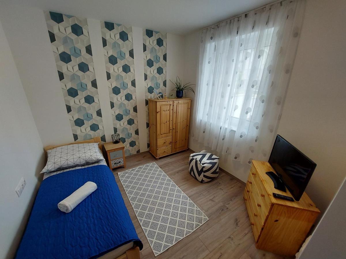 Kempi Kuckoja Balatonalmadi Luaran gambar